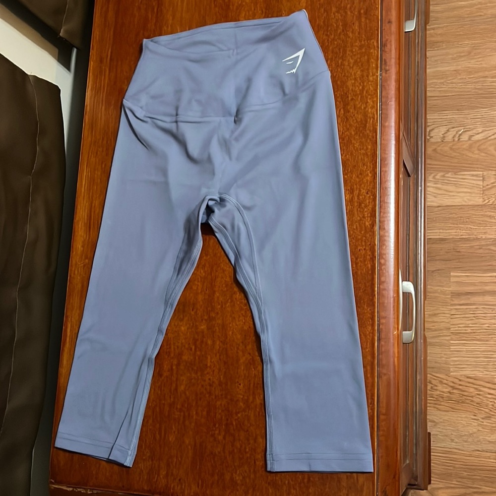 New - Never been worn Gymshark cropped leggings
